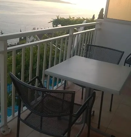 J&b House Hvar
