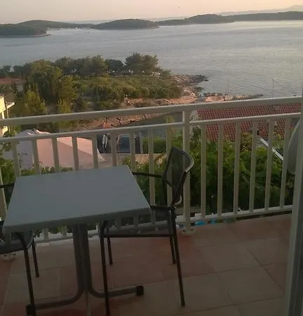 J&b House Hvar フヴァル