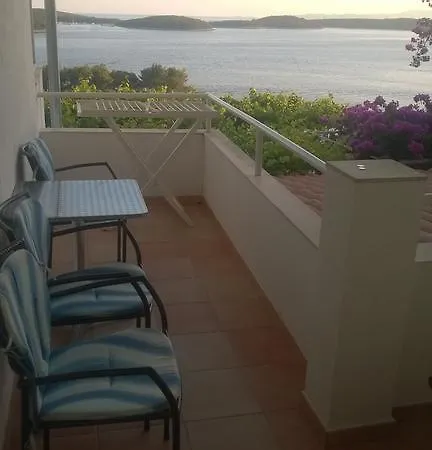 アパート J&b House Hvar *