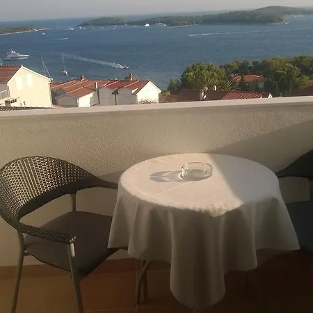 J&b House Hvar フヴァル