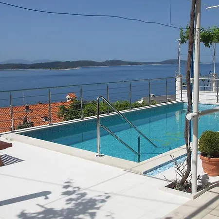 アパート J&b House Hvar フヴァル