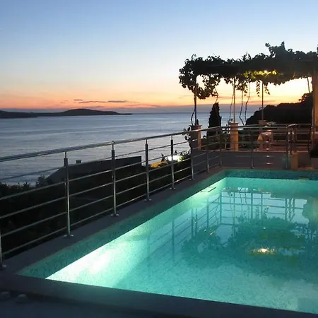 アパート J&b House Hvar フヴァル