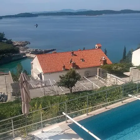 J&b House Hvar 公寓 *