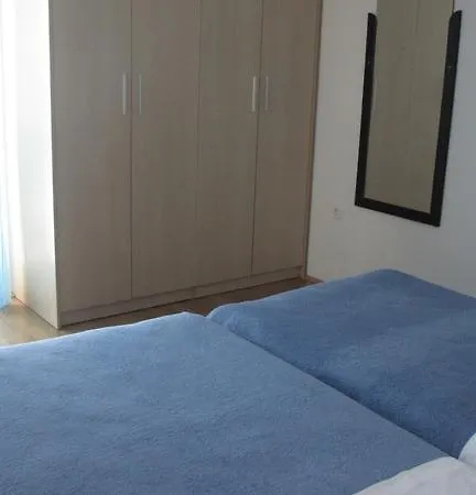 J&b House Hvar 公寓 *